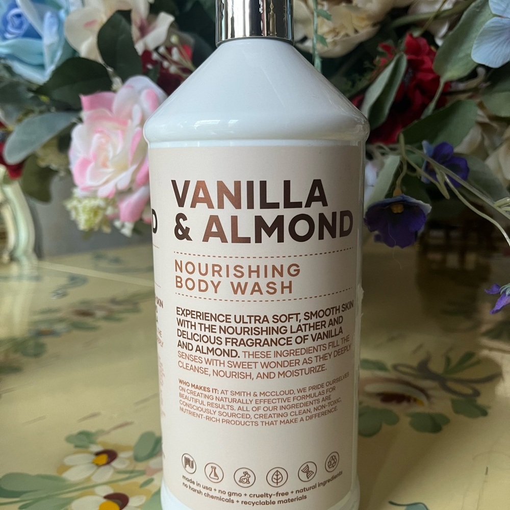 NEW! Vanilla & Almond Nourishing Body Wash 32fl. oz.